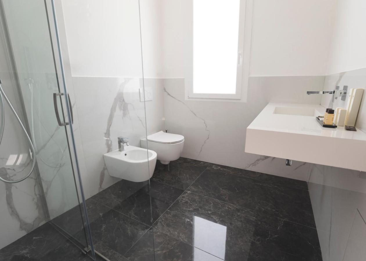 Camera Matrimoniale/Doppia con Letti Singoli